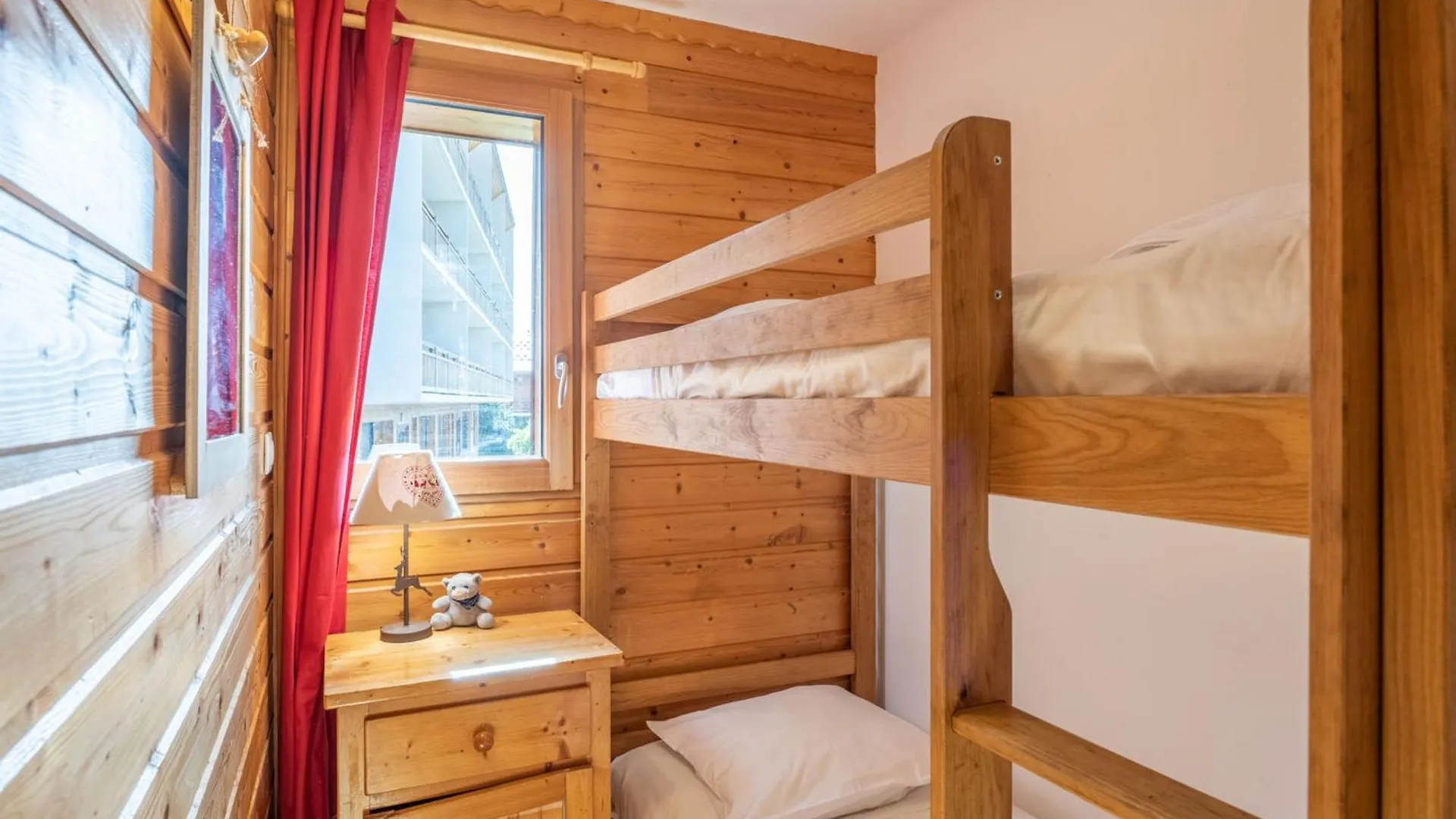 Appartement Cosy Au Centre De L'Alpe D'Huez, Proche Pistes Et Commerces - Fr-1-645-45 0*, Huez Франция